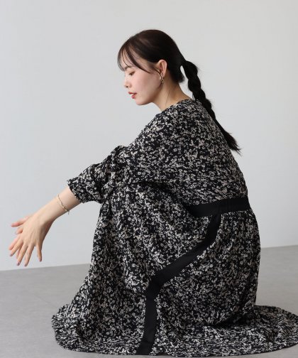 【SALE】エンボスプリントワンピース