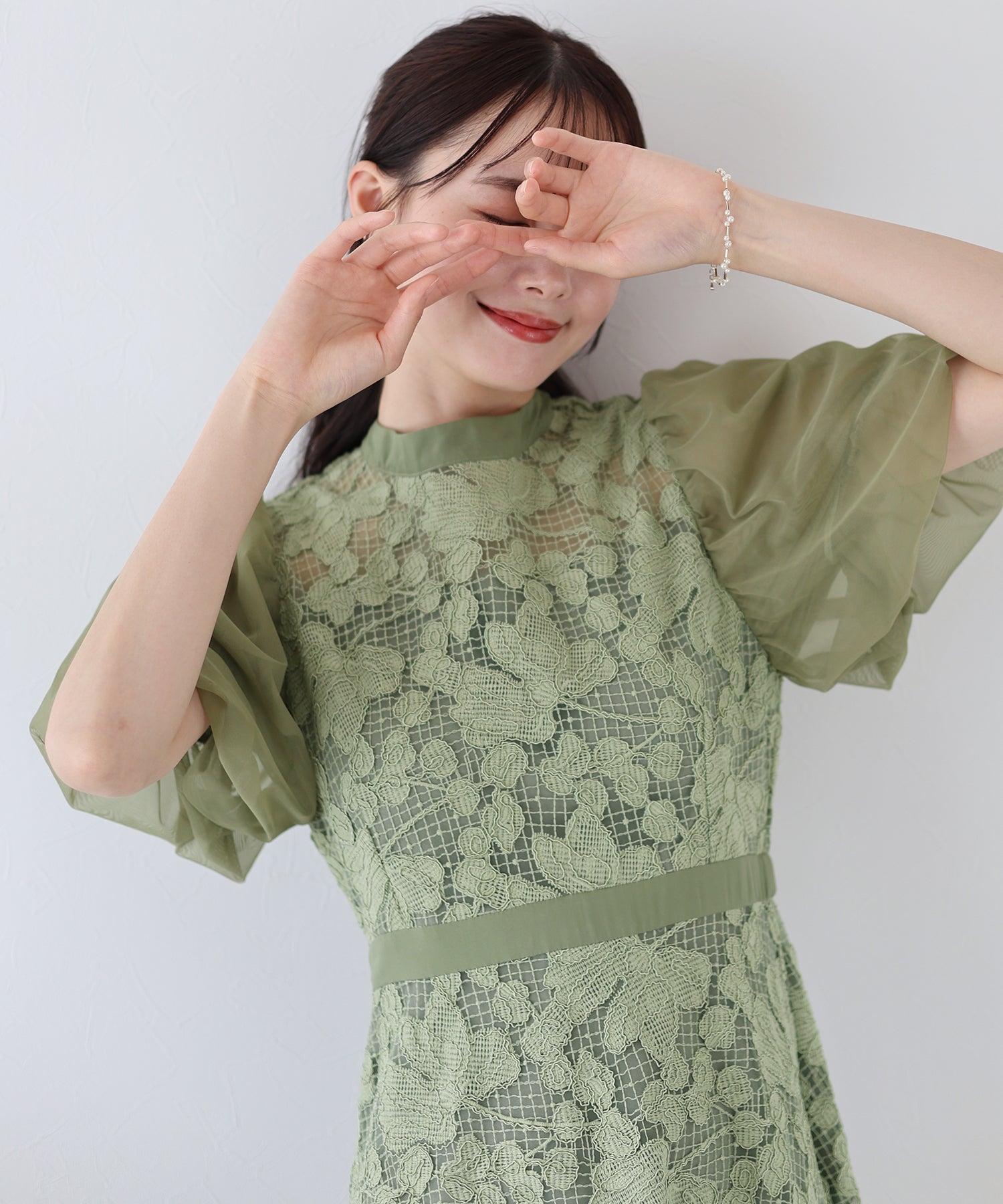 【SALE】エンブロイダリ―レースパーティードレス