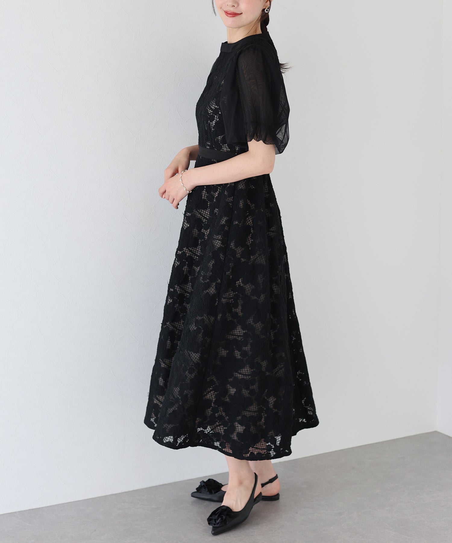 【SALE】エンブロイダリ―レースパーティードレス