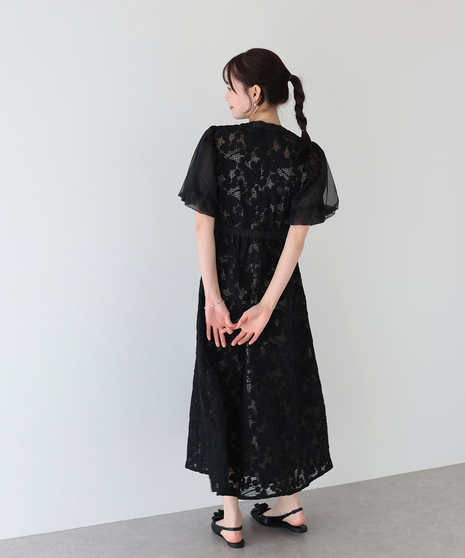 【SALE】エンブロイダリ―レースパーティードレス