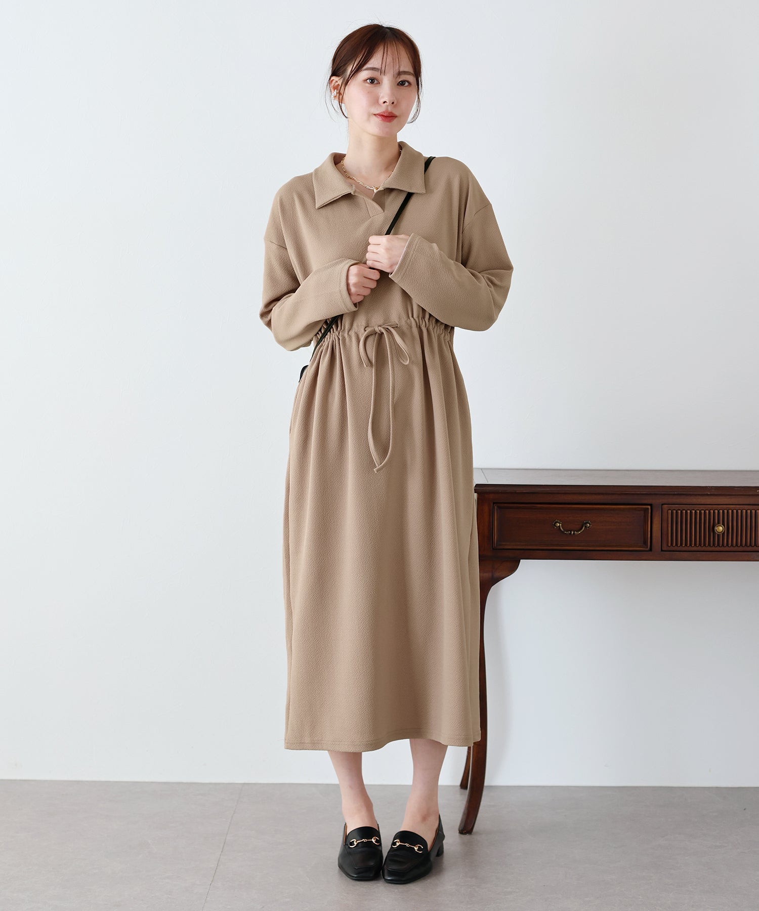 【SALE】ポロ衿ドロストワンピース