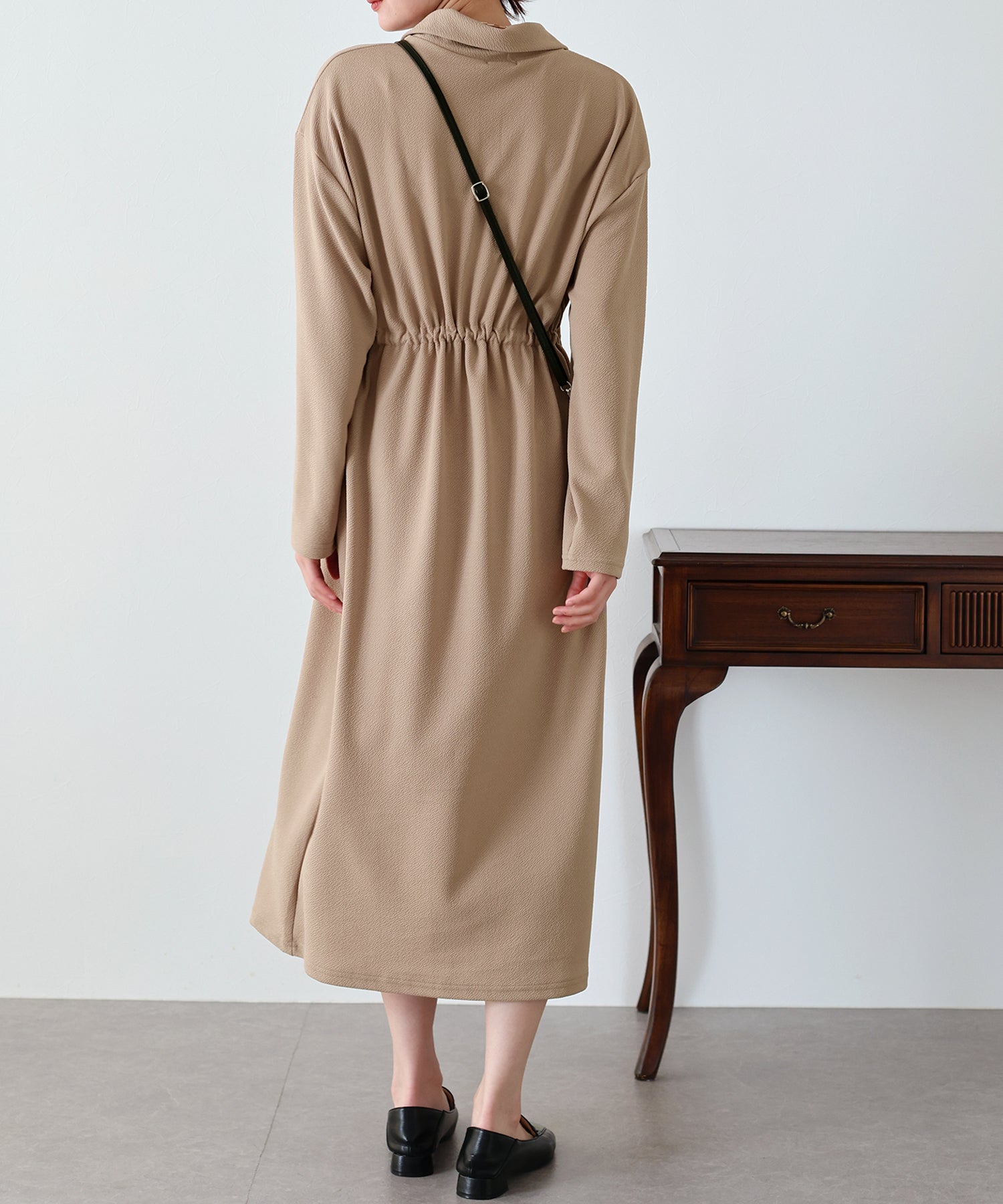 【SALE】ポロ衿ドロストワンピース
