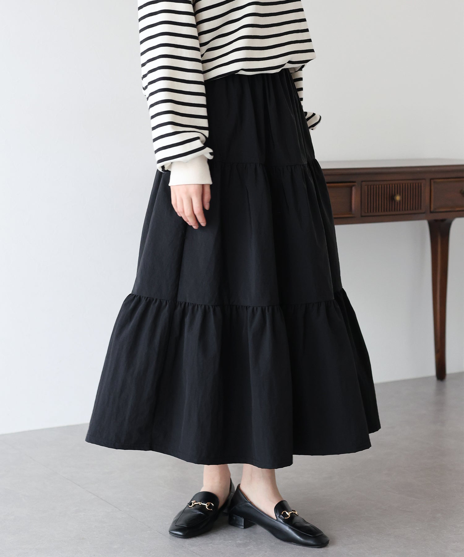 【SALE】ナイロンティアードスカート