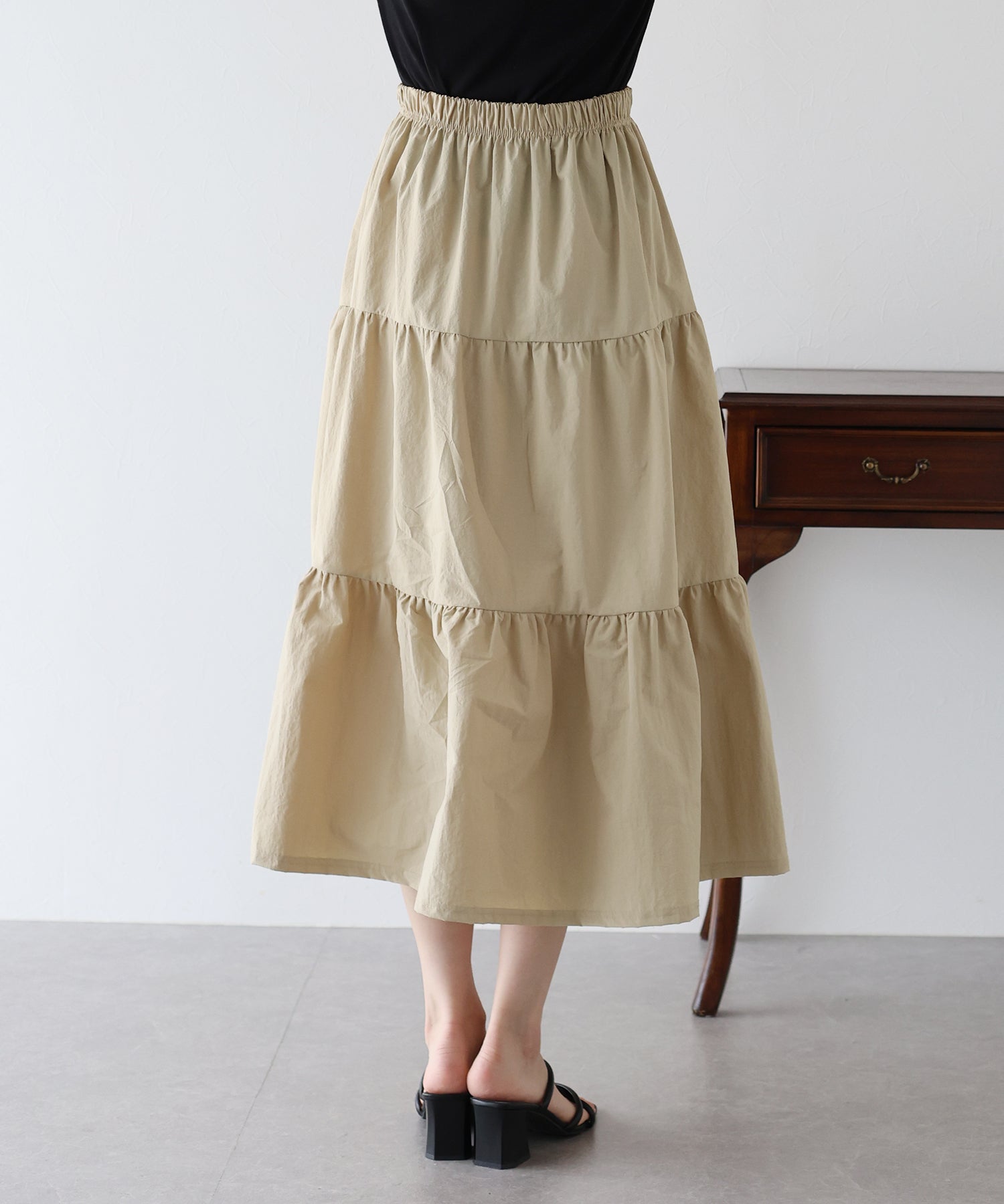 【SALE】ナイロンティアードスカート