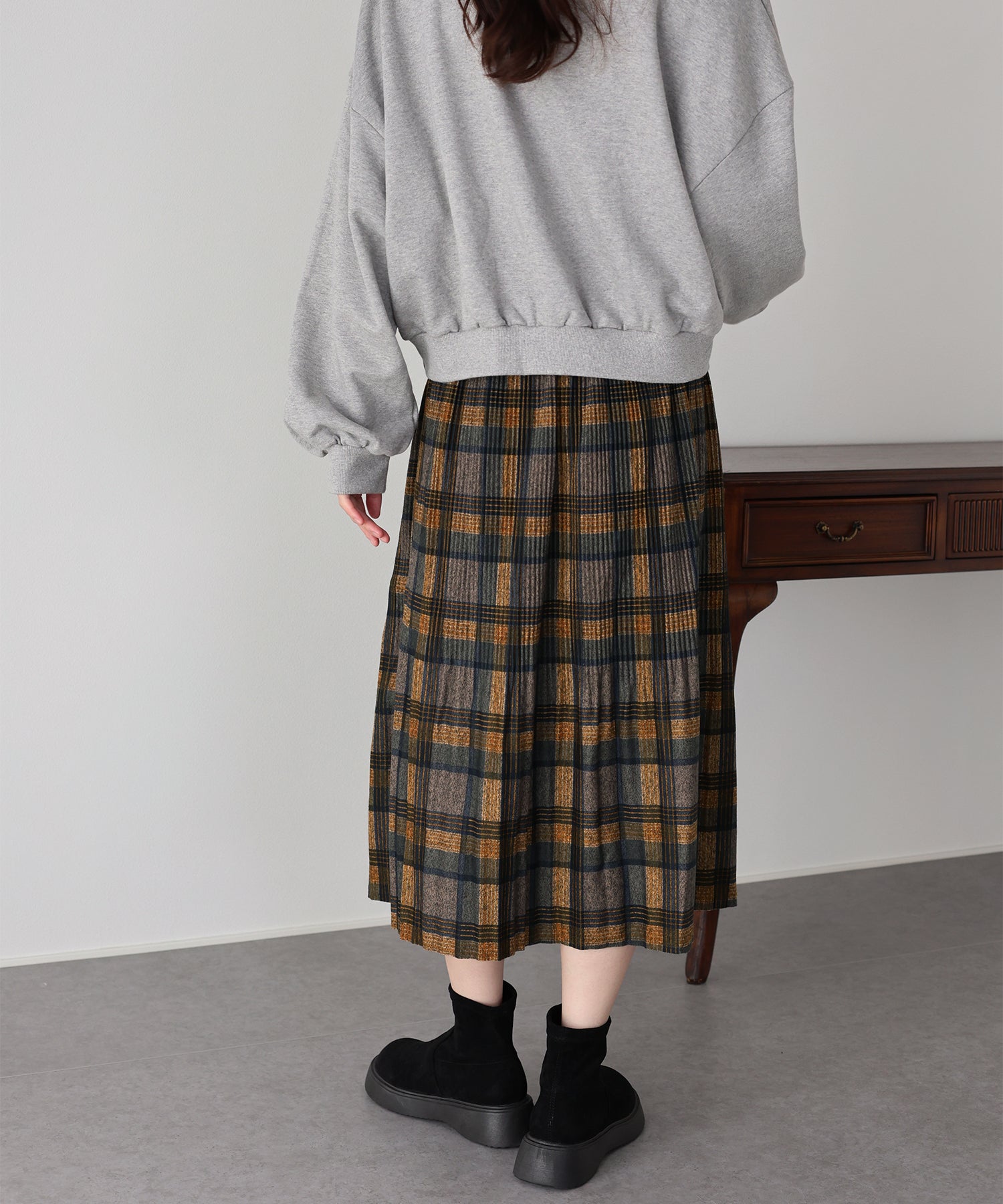 細プリーツチェックスカート